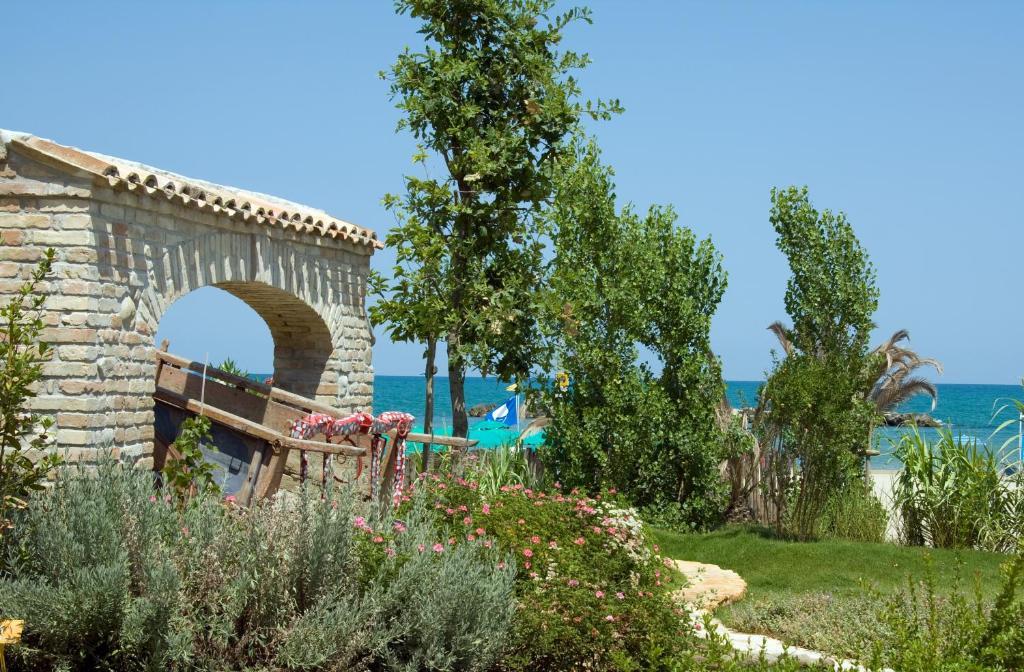 Hotel Bahia San Benedetto del Tronto Exterior foto