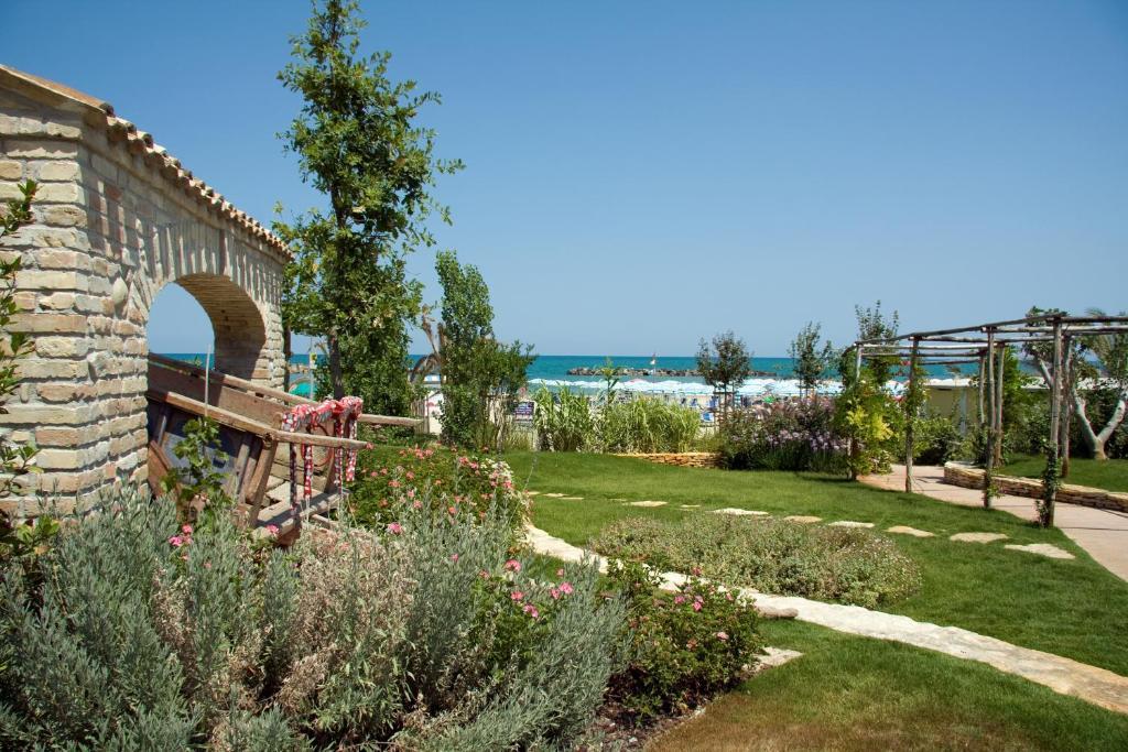 Hotel Bahia San Benedetto del Tronto Exterior foto