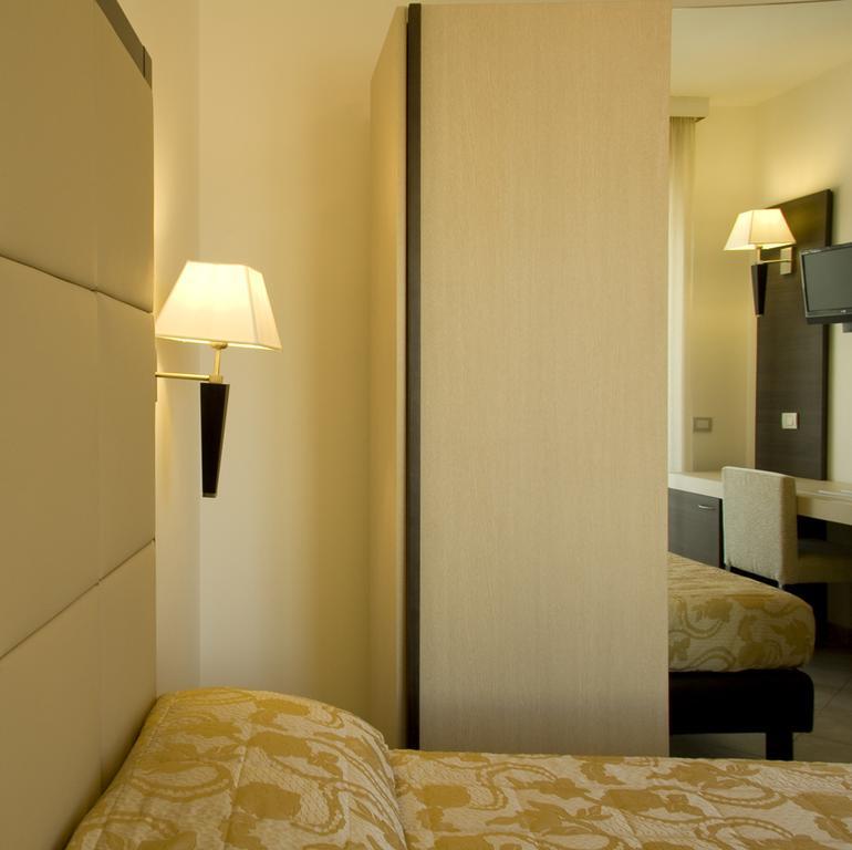 Hotel Bahia San Benedetto del Tronto Quarto foto